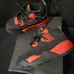 Jordan 4s size 7c